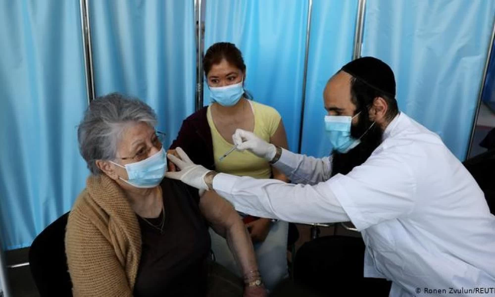 ''Φιάσκο'' στο Ισραήλ με τους εμβολιασμούς: Καταγράφει ρεκόρ κρουσμάτων